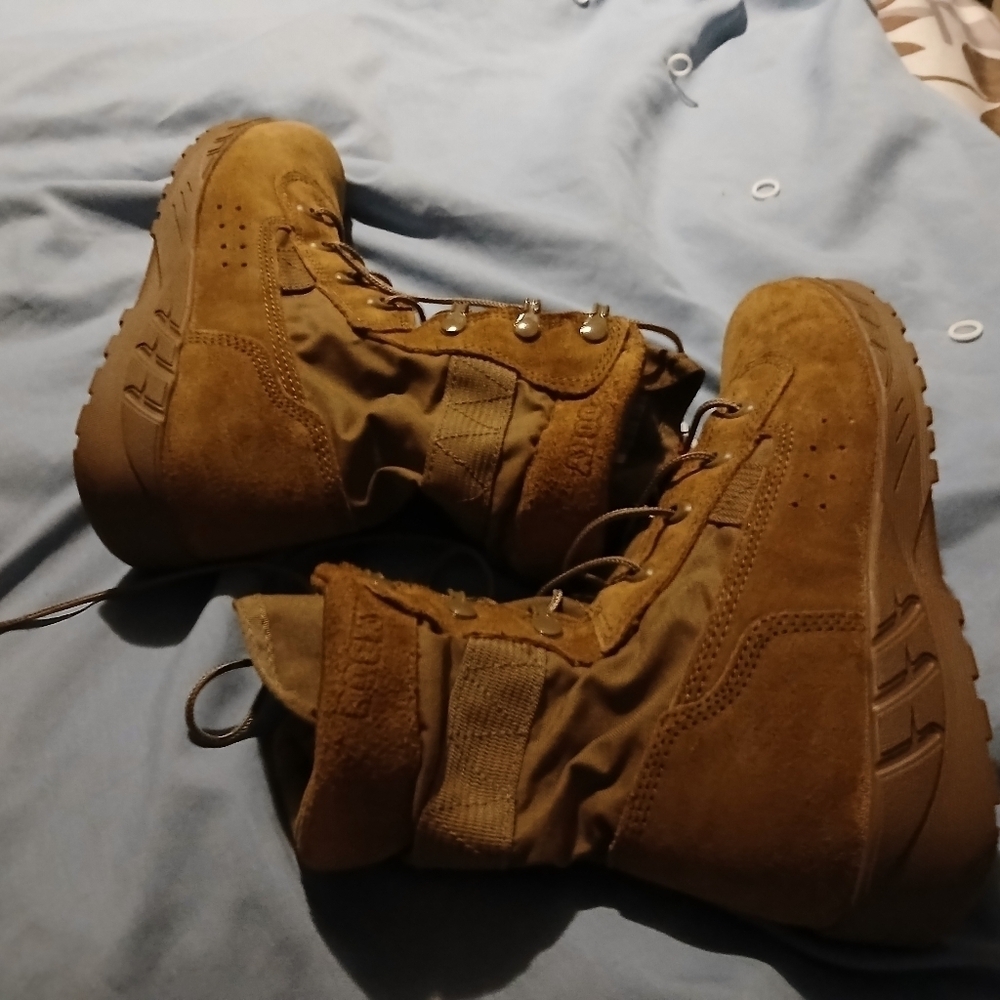 Rocky brand mens boots. New in box. Size 6.5 - Picture 6 of 16